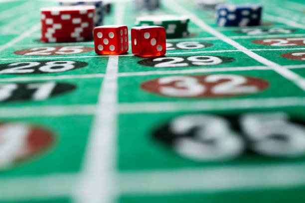 Live Infinite Blackjack table at ahabet slot with dealer and multiple player positions